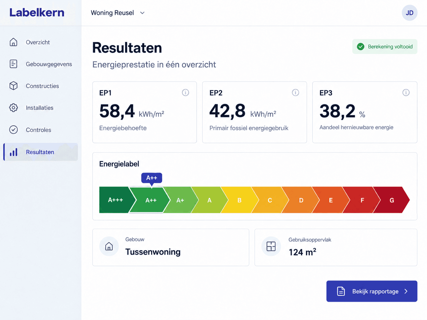 Gegenereerd productbeeld. Het energielabel en de drie energieprestatie-indicatoren bij elkaar.